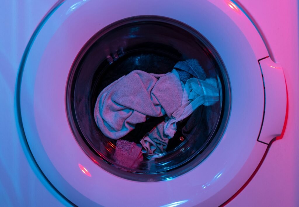 Lavadora moderna optimizada para gastar menos en cada lavado