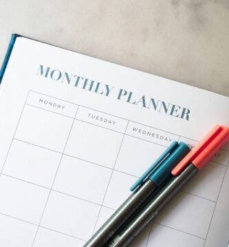 Planificador semanal para organizar el calendario de limpieza