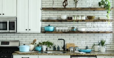 Cocina pequeña perfectamente organizada y aprovechada