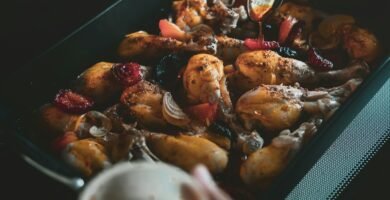 Receta rápida al microondas servida en un bol
