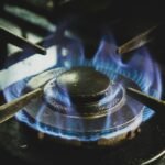 Llama azul de cocina de gas con consumo eficiente
