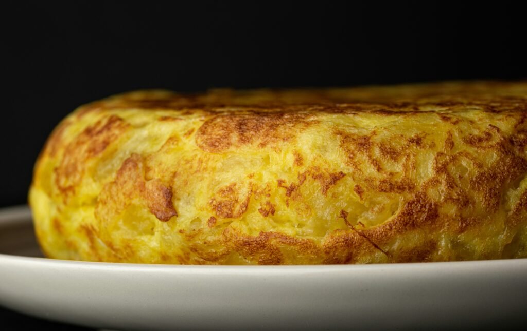 Tortilla de patatas, receta clásica con pocos ingredientes